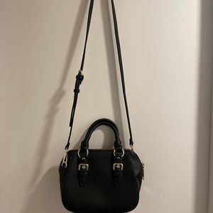 Urban Expressions Vegan Leather handbag - Black